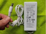 UK  19V 3A ac adapter